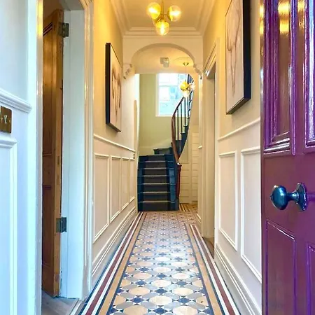 The Glen House * كينسالي