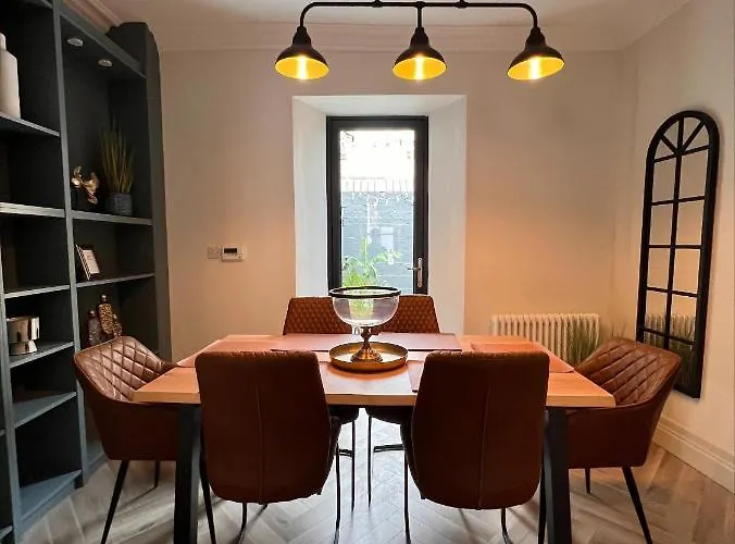 The Glen House Дом отдыха *